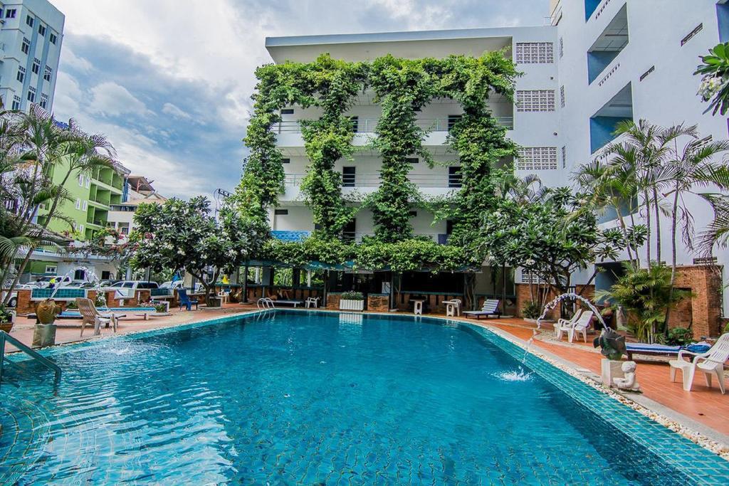 Sutus Court 4 Pattaya Exterior foto