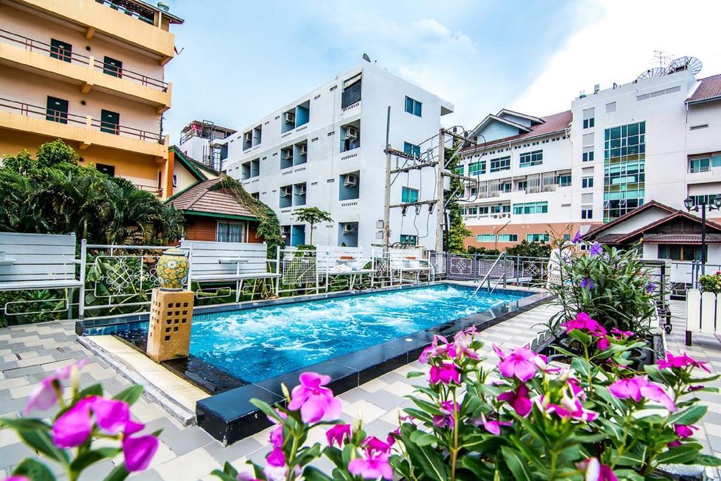 Sutus Court 4 Pattaya Exterior foto