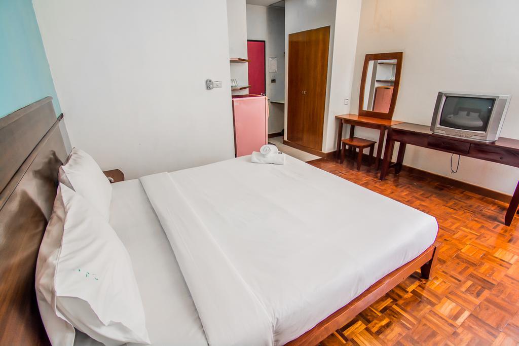 Sutus Court 4 Pattaya Exterior foto