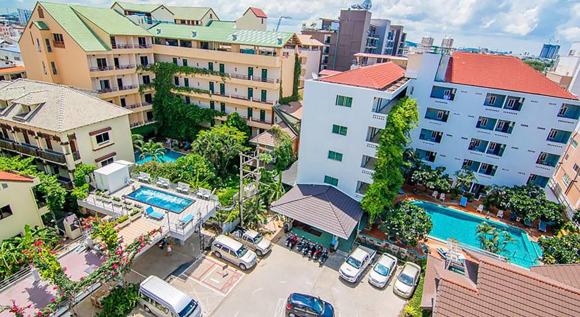 Sutus Court 4 Pattaya Exterior foto