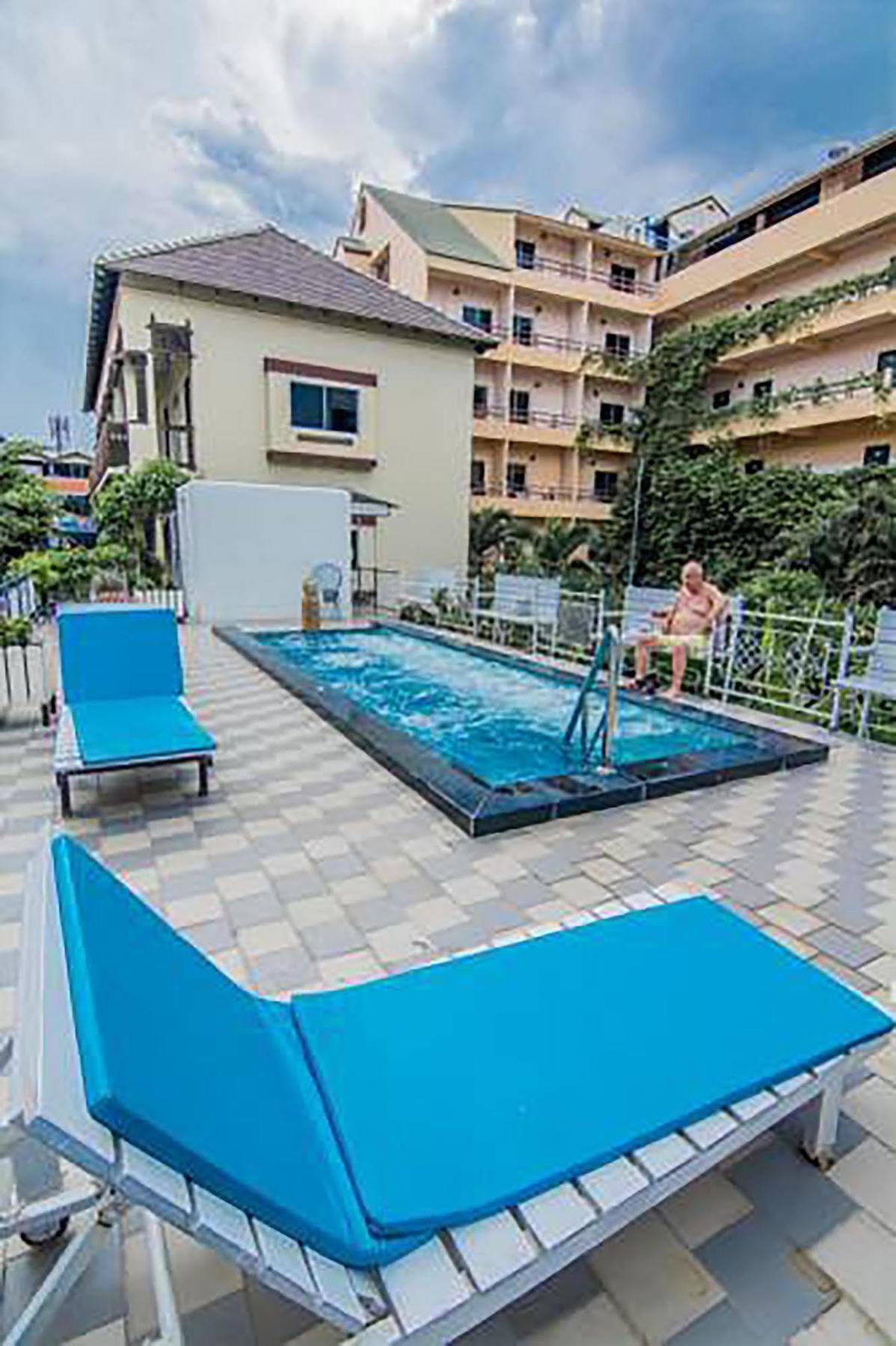 Sutus Court 4 Pattaya Exterior foto