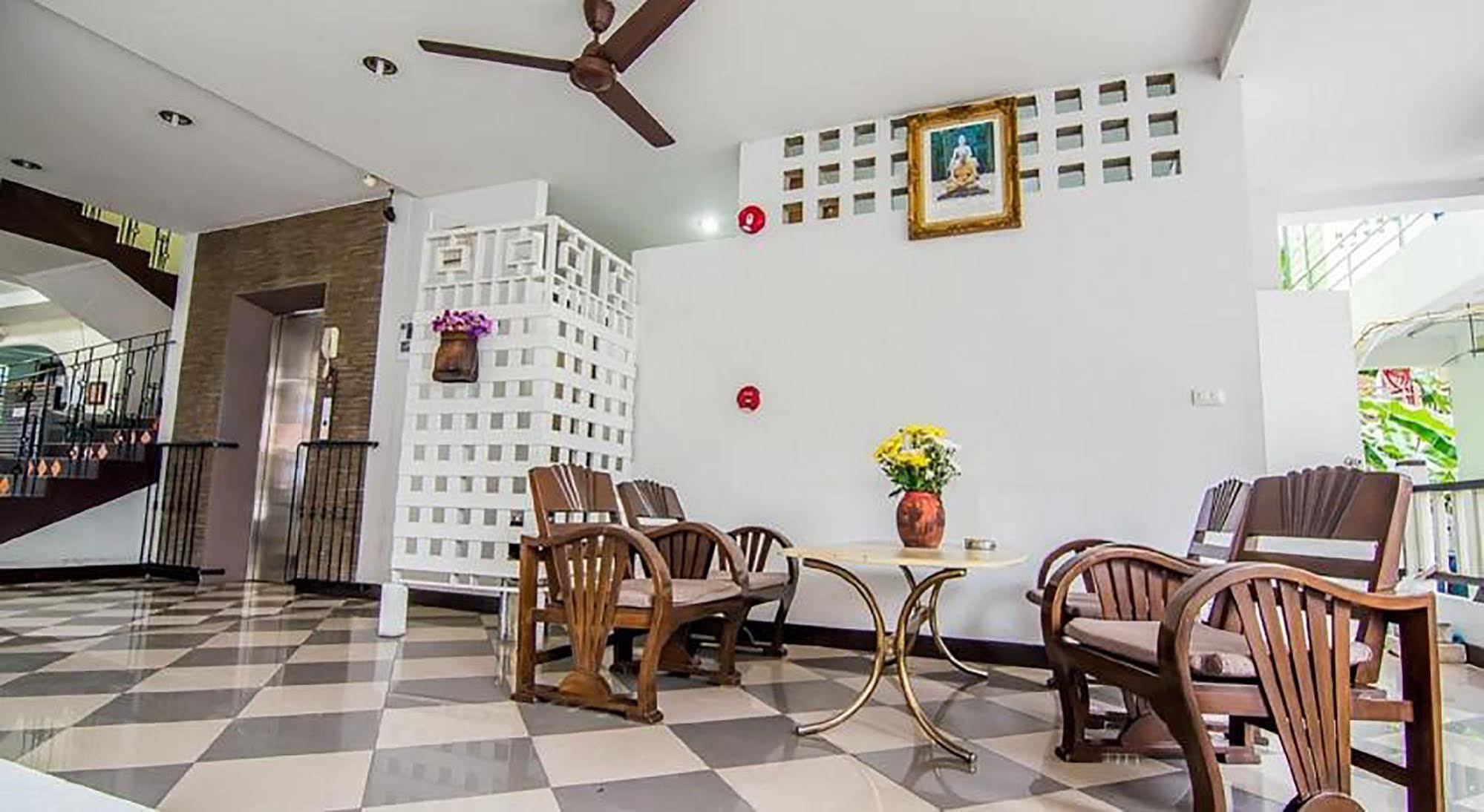 Sutus Court 4 Pattaya Exterior foto