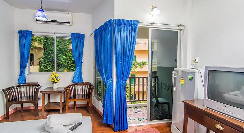 Sutus Court 4 Pattaya Exterior foto